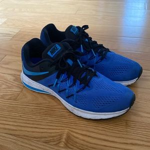 Men’s 10 Nike zoom winflo 3